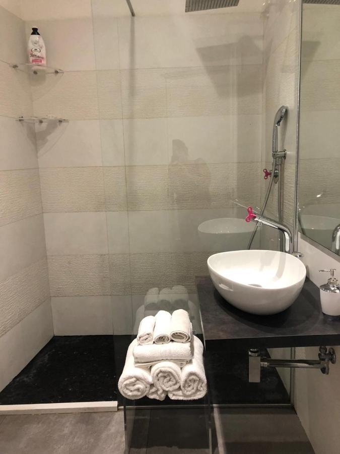 Medina Suite 24 Napoli Bagian luar foto