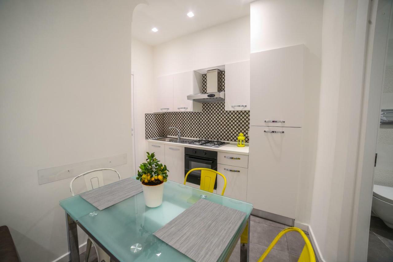 Medina Suite 24 Napoli Bagian luar foto