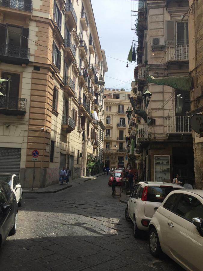 Medina Suite 24 Napoli Bagian luar foto